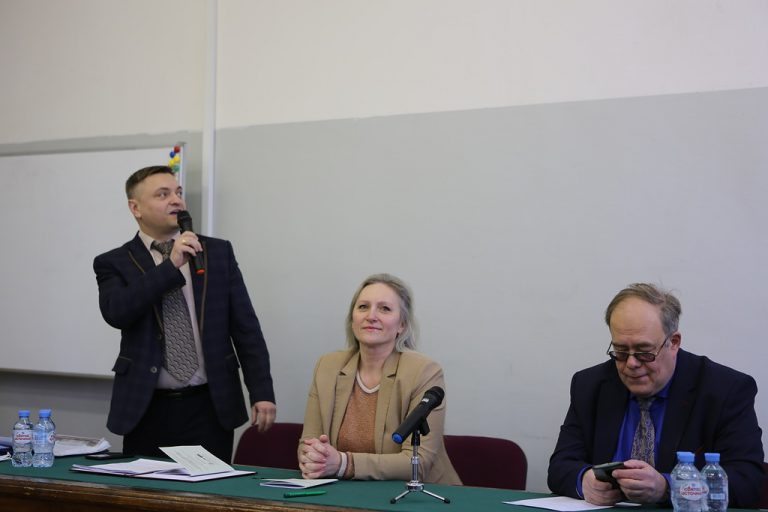 Конференцию открыл 29 марта 2022 г. директор ИИЕТ РАН, д.и.н. Роман Алексеевич …